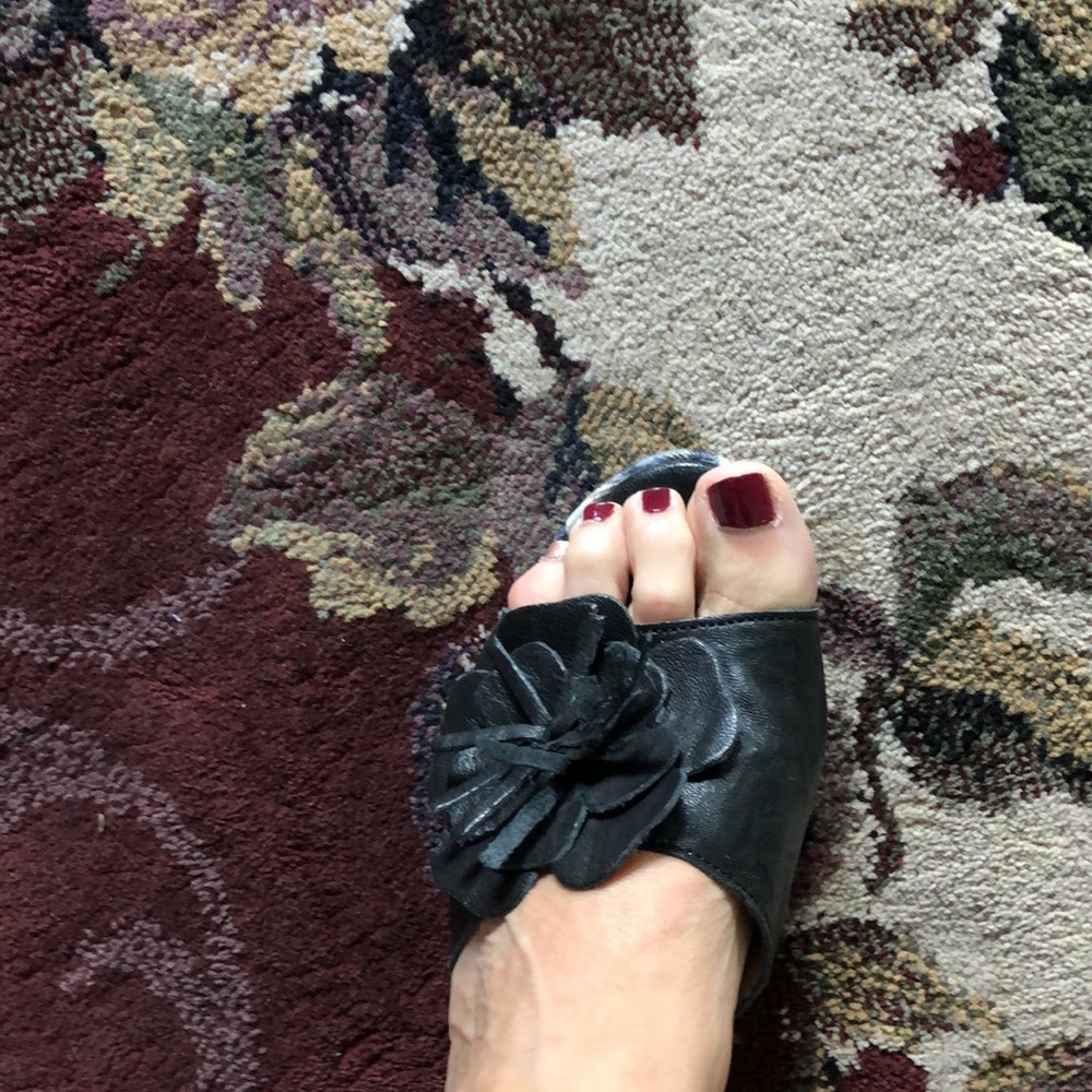 Wedge sandals by Azura.  Great condition only worn a few times - Picture 4 of 6